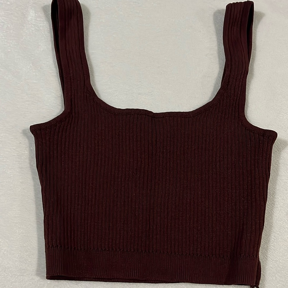 Guess crop top